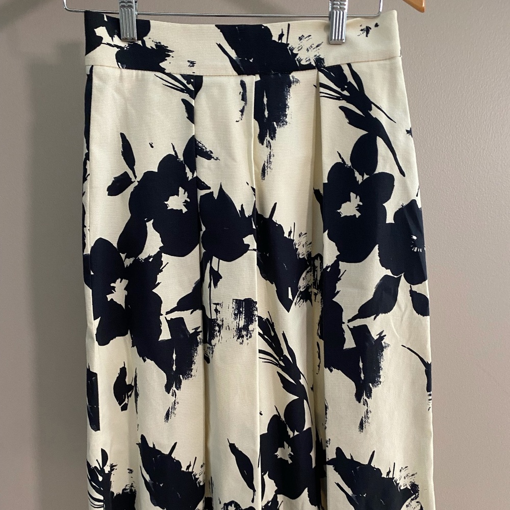 BNWT Zara Midi Floral Skirt